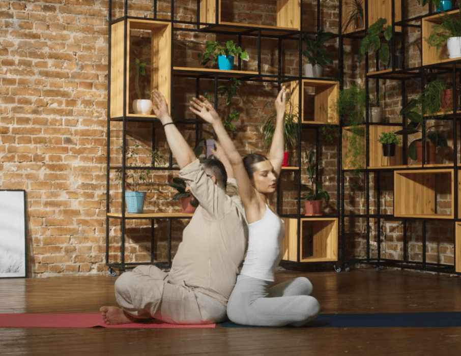 Romoza випустили пісню «Йогиня Олександра» з новим кліпом: заряд позитиву та емоцій